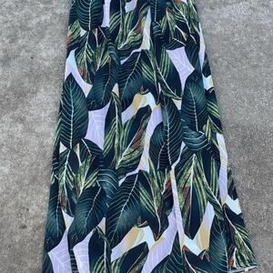 Green and white tropical print